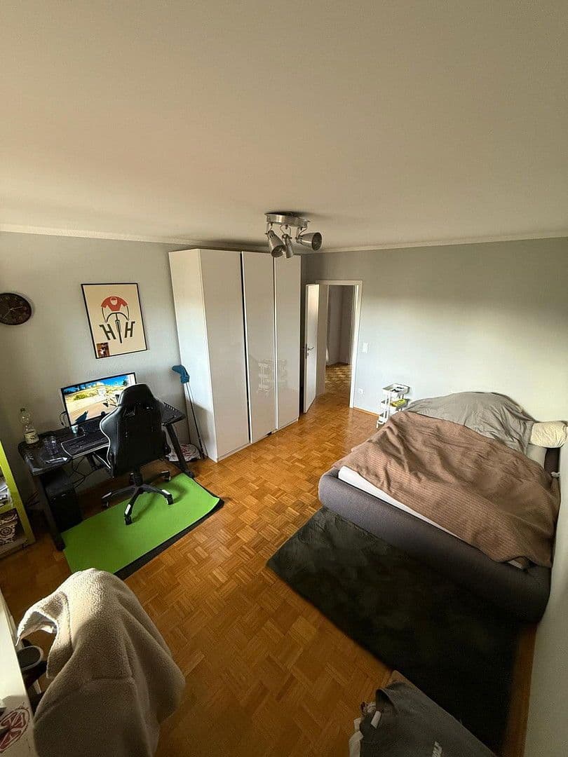 2 bedroom with open-plan kitchen flat to rent, 97 m², Oberhausen, North Rhine-Westphalia 2 bedroom with open-plan kitchen flat to rent, 97 m², Oberhausen, North Rhine-Westphalia