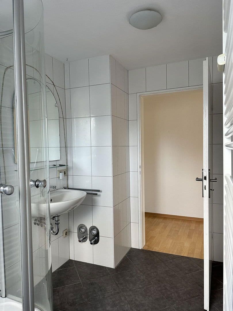 2 bedroom with open-plan kitchen flat to rent, 98 m², Saarbrücken, Saarland 2 bedroom with open-plan kitchen flat to rent, 98 m², Saarbrücken, Saarland