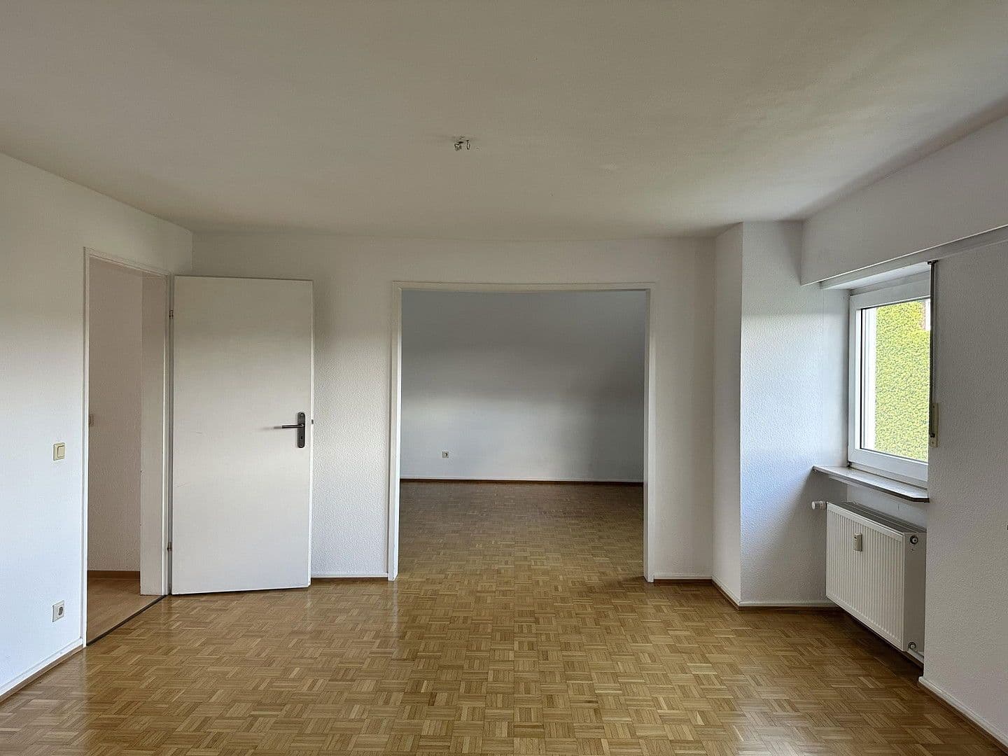 2 bedroom with open-plan kitchen flat to rent, 98 m², Saarbrücken, Saarland 2 bedroom with open-plan kitchen flat to rent, 98 m², Saarbrücken, Saarland