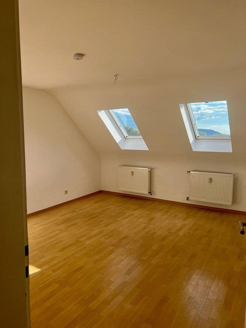 2 bedroom with open-plan kitchen flat to rent, 98 m², Saarbrücken, Saarland 2 bedroom with open-plan kitchen flat to rent, 98 m², Saarbrücken, Saarland