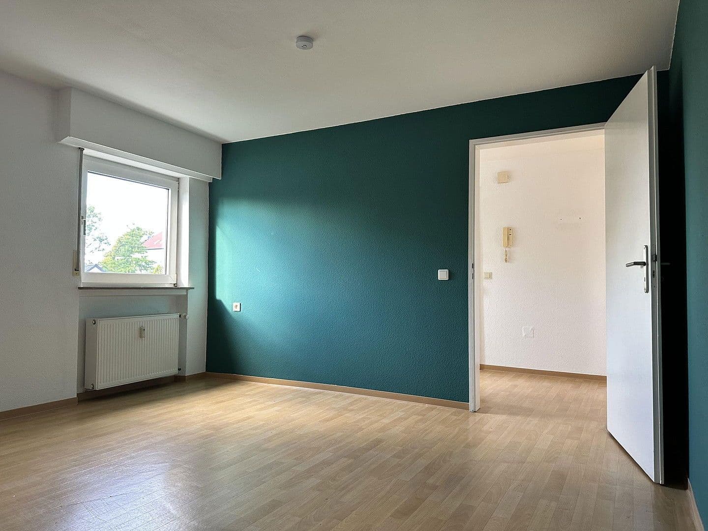 2 bedroom with open-plan kitchen flat to rent, 98 m², Saarbrücken, Saarland 2 bedroom with open-plan kitchen flat to rent, 98 m², Saarbrücken, Saarland