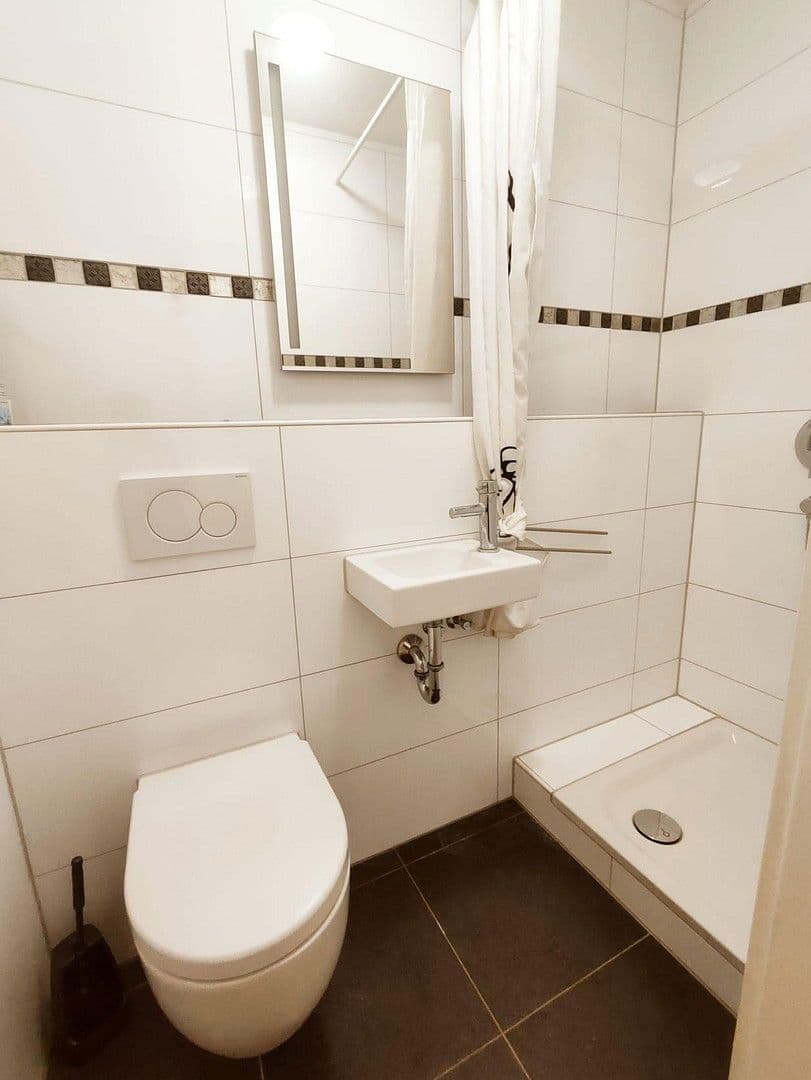 4 bedroom flat to rent, 120 m², Kalbacher Hauptstraße 48, Frankfurt am Main, Hesse 4 bedroom flat to rent, 120 m², Kalbacher Hauptstraße 48, Frankfurt am Main, Hesse