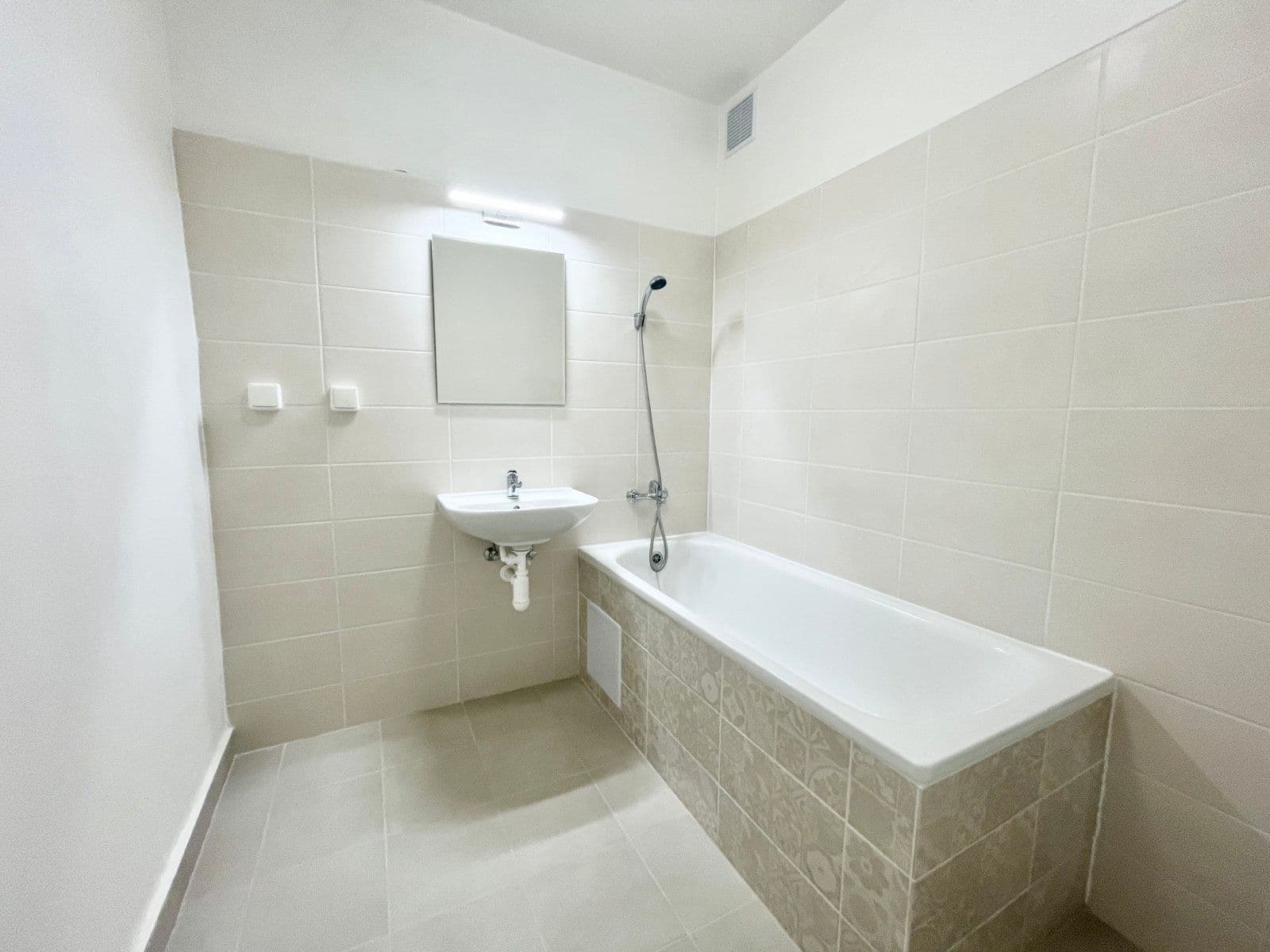 3 bedroom flat to rent, 79 m², Anenská, Frýdek-Místek, Moravskoslezský Region 3 bedroom flat to rent, 79 m², Anenská, Frýdek-Místek, Moravskoslezský Region