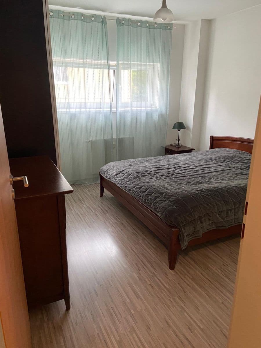 3 bedroom with open-plan kitchen flat to rent, 88 m², V Hlinkách, Beroun, Středočeský Region 3 bedroom with open-plan kitchen flat to rent, 88 m², V Hlinkách, Beroun, Středočeský Region