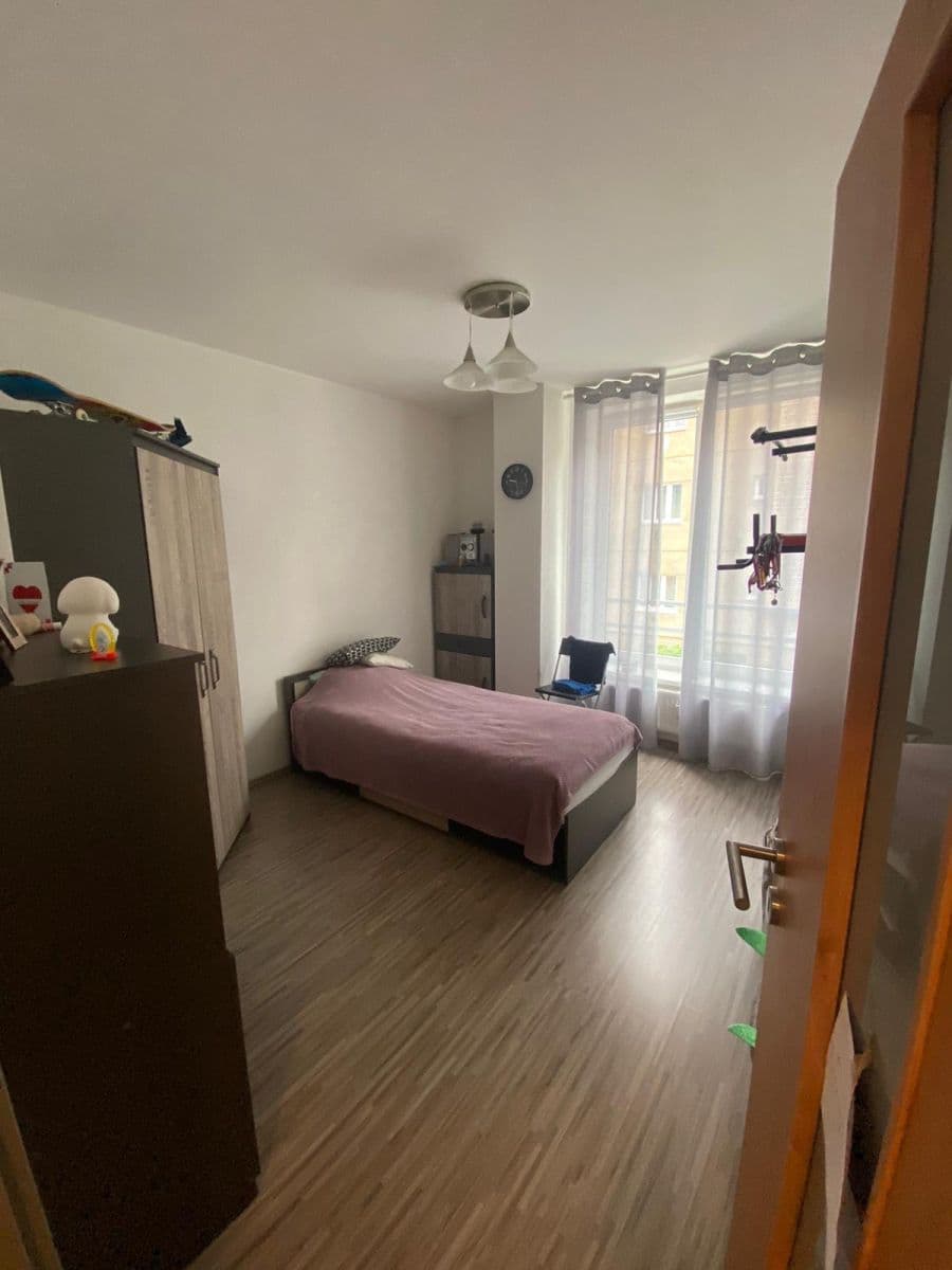 3 bedroom with open-plan kitchen flat to rent, 88 m², V Hlinkách, Beroun, Středočeský Region 3 bedroom with open-plan kitchen flat to rent, 88 m², V Hlinkách, Beroun, Středočeský Region