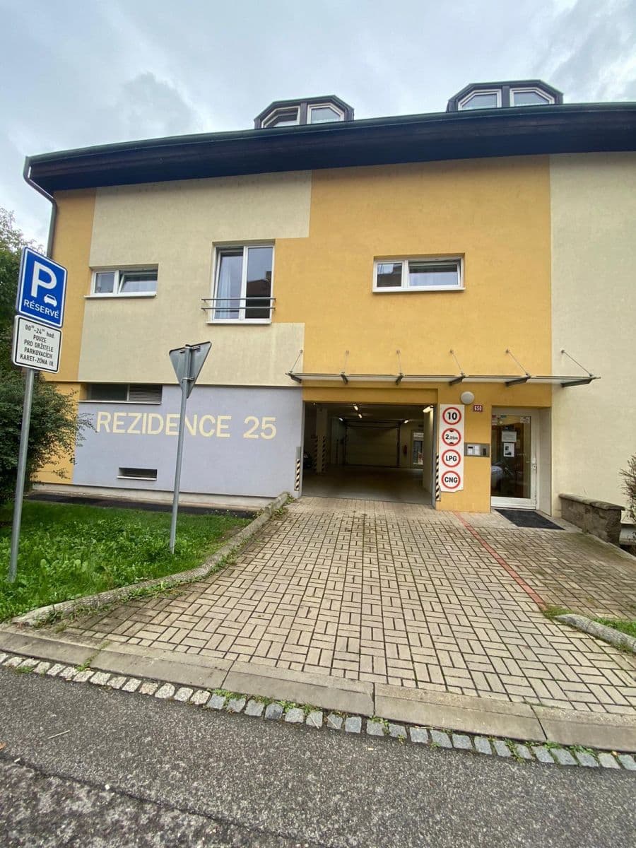 3 bedroom with open-plan kitchen flat to rent, 88 m², V Hlinkách, Beroun, Středočeský Region 3 bedroom with open-plan kitchen flat to rent, 88 m², V Hlinkách, Beroun, Středočeský Region