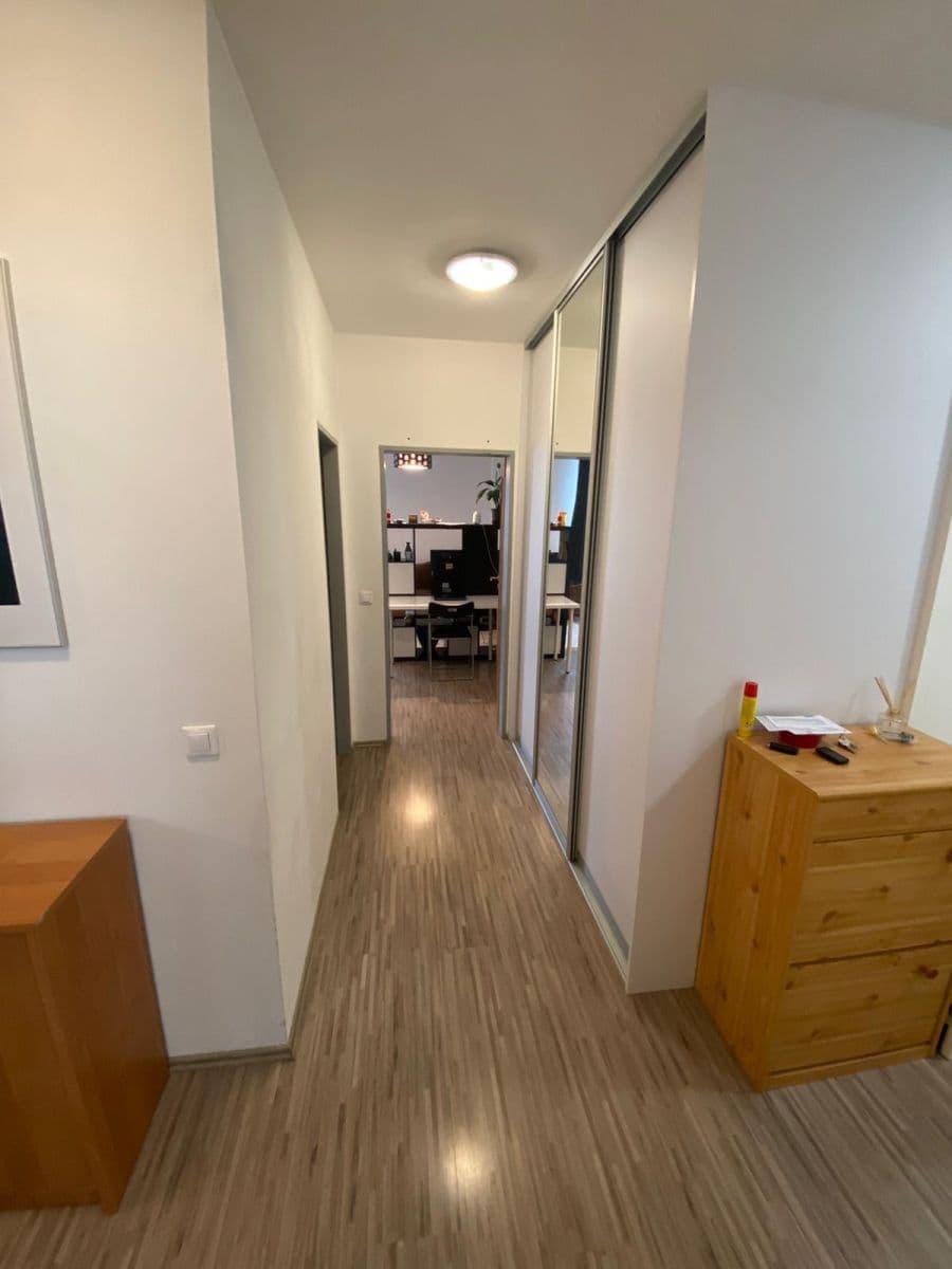 3 bedroom with open-plan kitchen flat to rent, 88 m², V Hlinkách, Beroun, Středočeský Region 3 bedroom with open-plan kitchen flat to rent, 88 m², V Hlinkách, Beroun, Středočeský Region