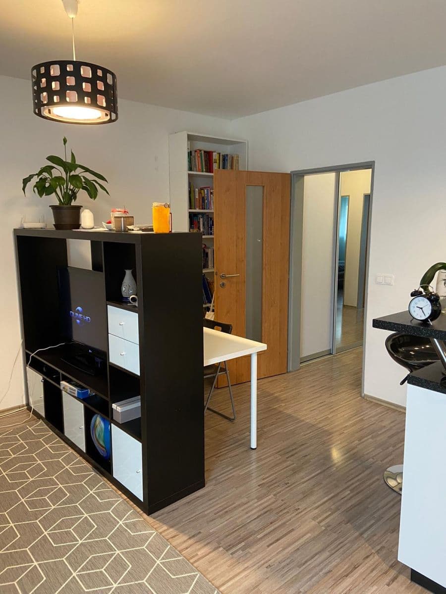 3 bedroom with open-plan kitchen flat to rent, 88 m², V Hlinkách, Beroun, Středočeský Region 3 bedroom with open-plan kitchen flat to rent, 88 m², V Hlinkách, Beroun, Středočeský Region