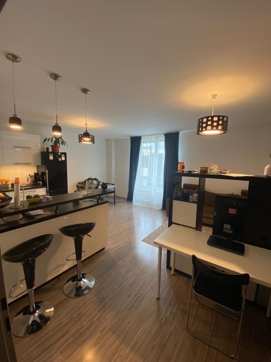 3 bedroom with open-plan kitchen flat to rent, 88 m², V Hlinkách, Beroun, Středočeský Region 3 bedroom with open-plan kitchen flat to rent, 88 m², V Hlinkách, Beroun, Středočeský Region