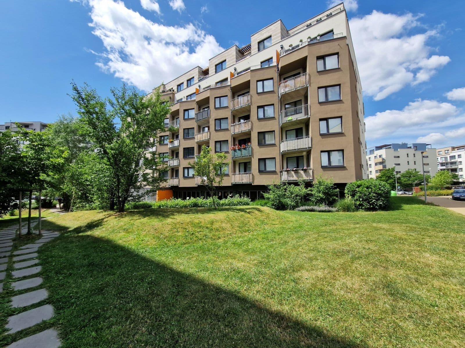 1 bedroom with open-plan kitchen flat to rent, 43 m², Makedonská, Prague, Prague 1 bedroom with open-plan kitchen flat to rent, 43 m², Makedonská, Prague, Prague