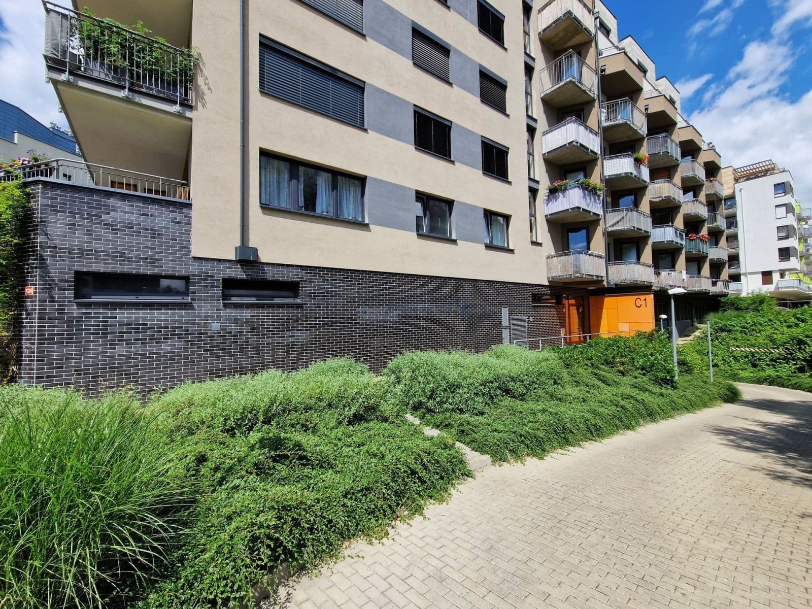 1 bedroom with open-plan kitchen flat to rent, 43 m², Makedonská, Prague, Prague 1 bedroom with open-plan kitchen flat to rent, 43 m², Makedonská, Prague, Prague