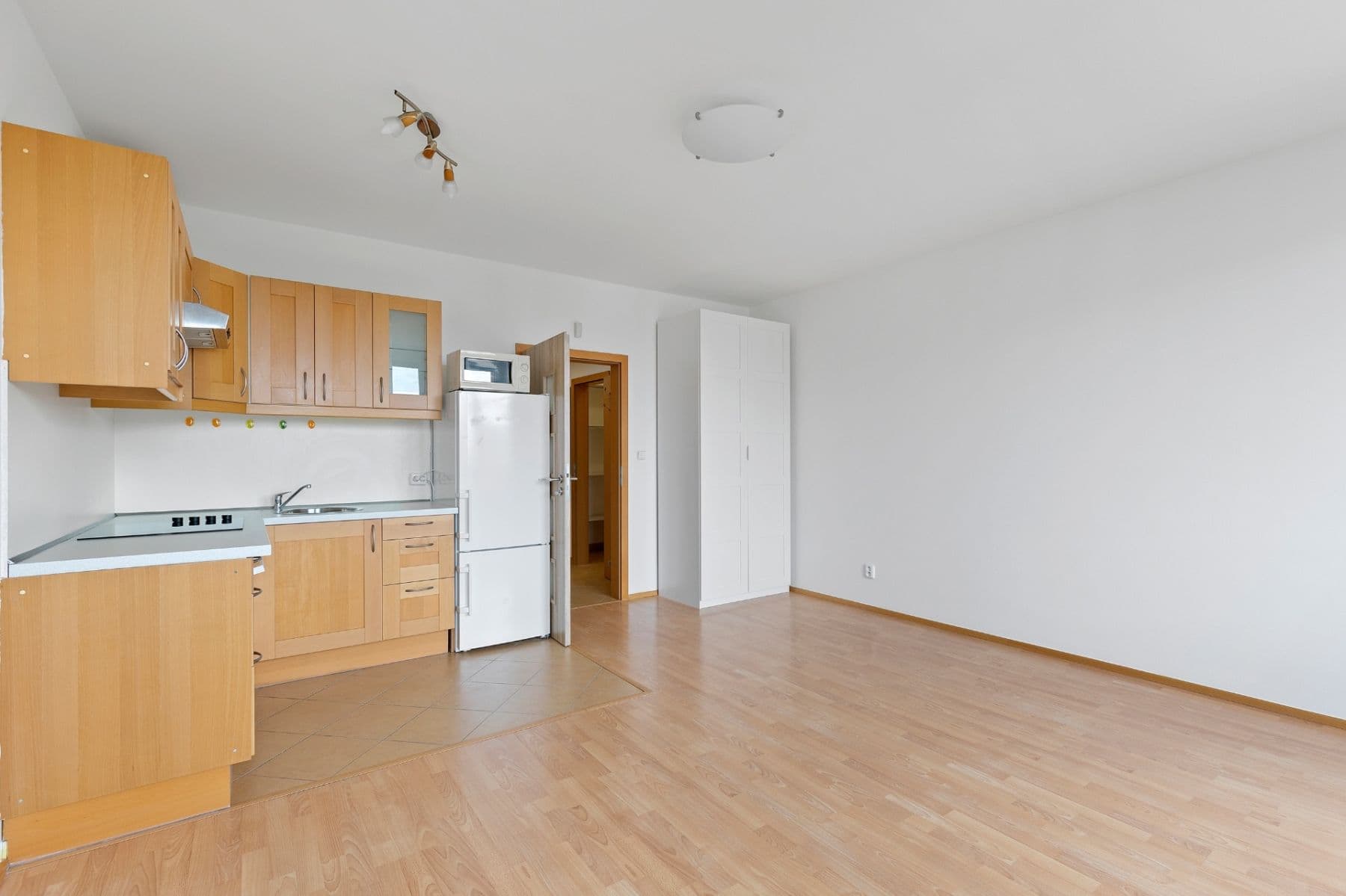 Studio flat to rent, 32 m², Raichlova, Prague, Prague Studio flat to rent, 32 m², Raichlova, Prague, Prague