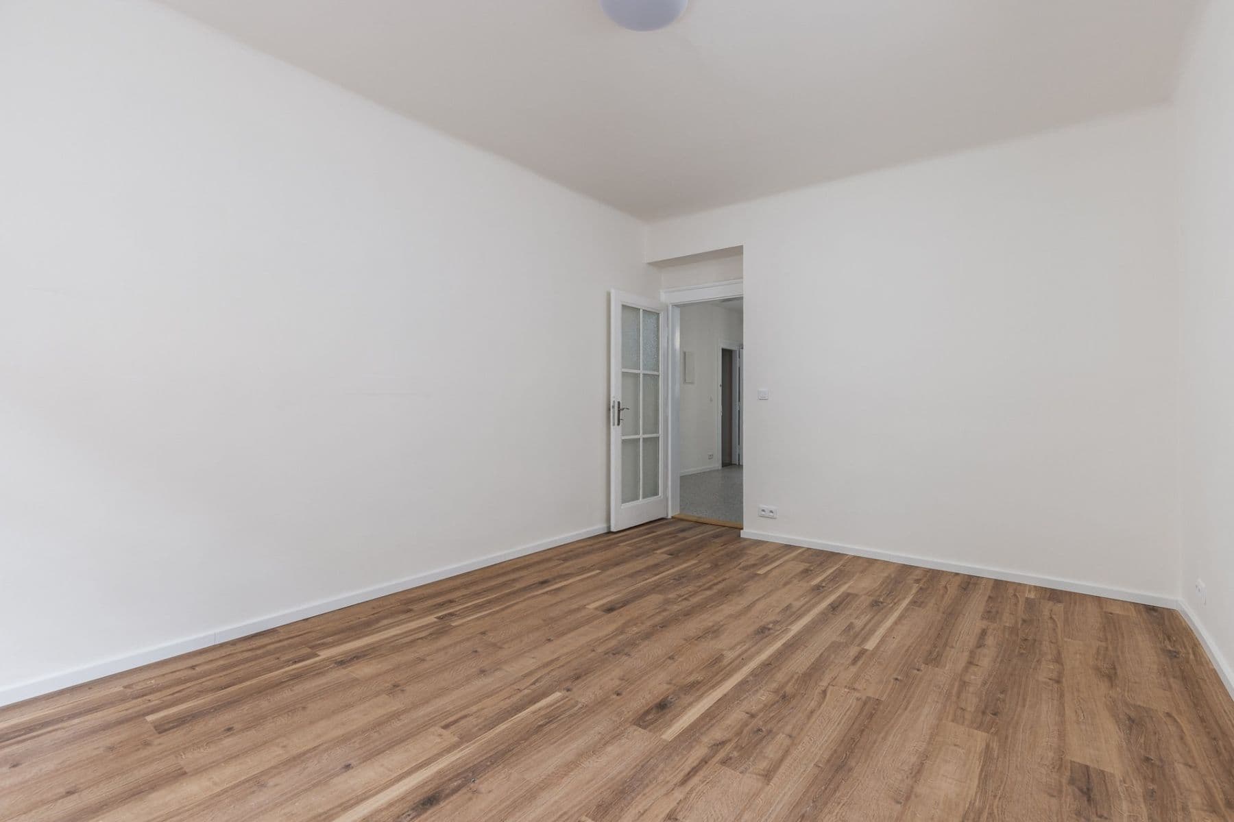 2 bedroom flat to rent, 69 m², Tusarova, Prague, Prague 2 bedroom flat to rent, 69 m², Tusarova, Prague, Prague