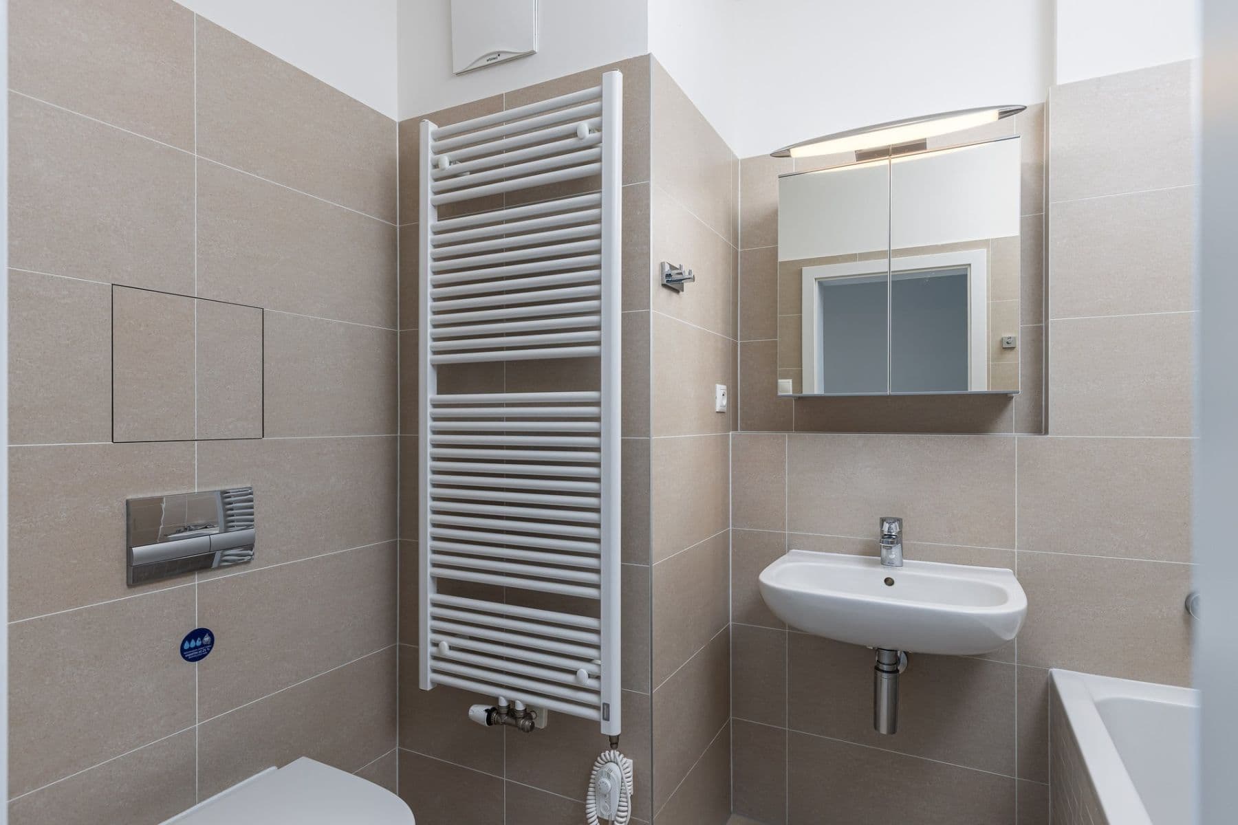 Studio flat to rent, 42 m², Pod stolovou horou, Prague, Prague Studio flat to rent, 42 m², Pod stolovou horou, Prague, Prague