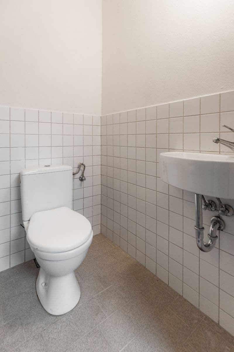 non-residential property to rent, 35 m², Táborská, Plzeň, Plzeňský Region non-residential property to rent, 35 m², Táborská, Plzeň, Plzeňský Region