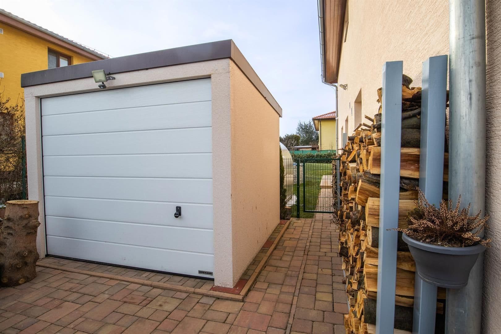 house for sale, 113 m², Kunratická, Jesenice, Středočeský Region house for sale, 113 m², Kunratická, Jesenice, Středočeský Region