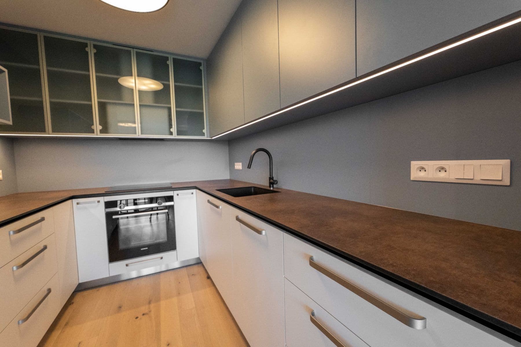 1 bedroom with open-plan kitchen flat to rent, 70 m², Lidická, Brno, Jihomoravský Region 1 bedroom with open-plan kitchen flat to rent, 70 m², Lidická, Brno, Jihomoravský Region