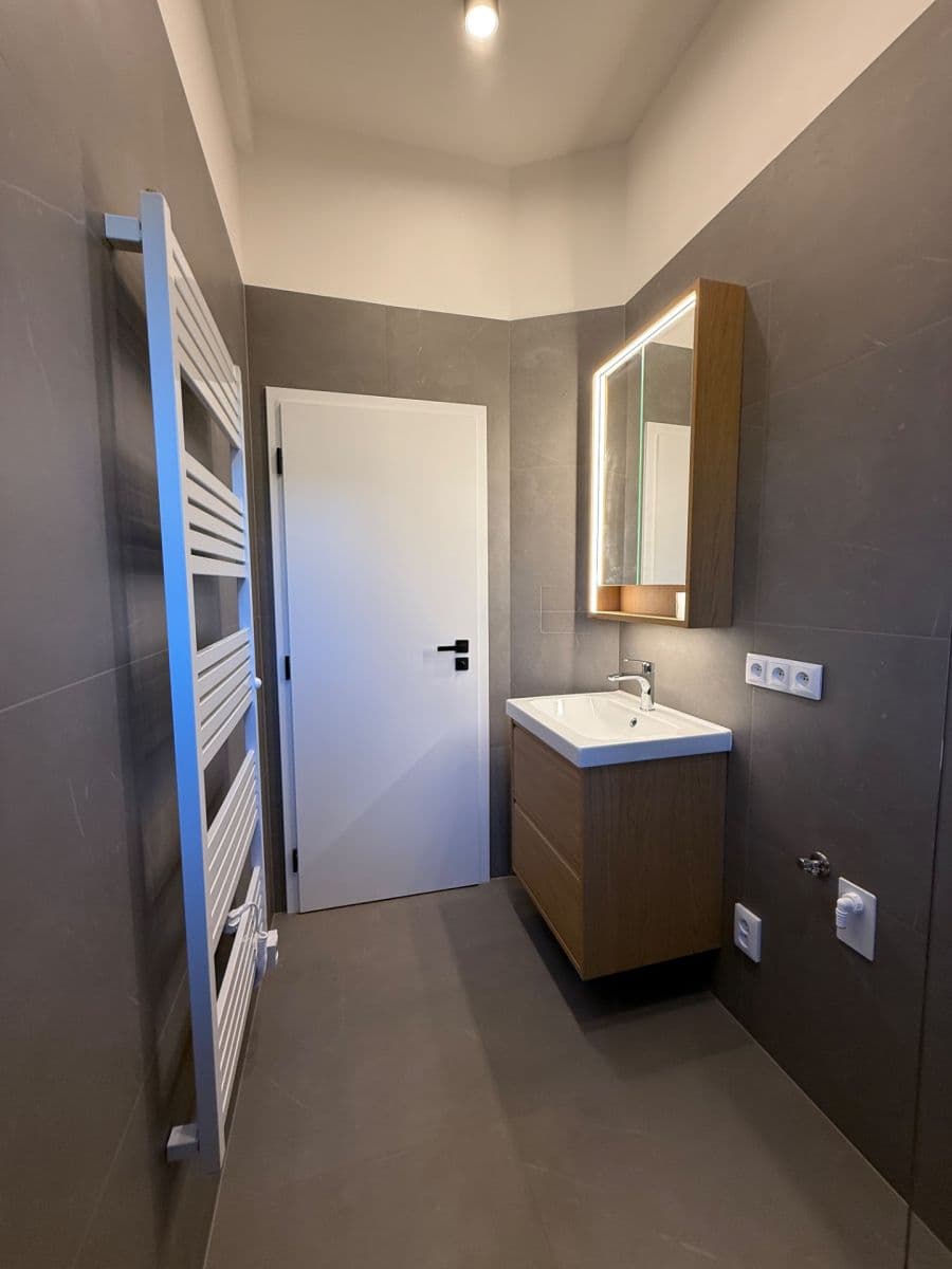 Studio flat to rent, 30 m², Na Dolinách, Prague, Prague Studio flat to rent, 30 m², Na Dolinách, Prague, Prague