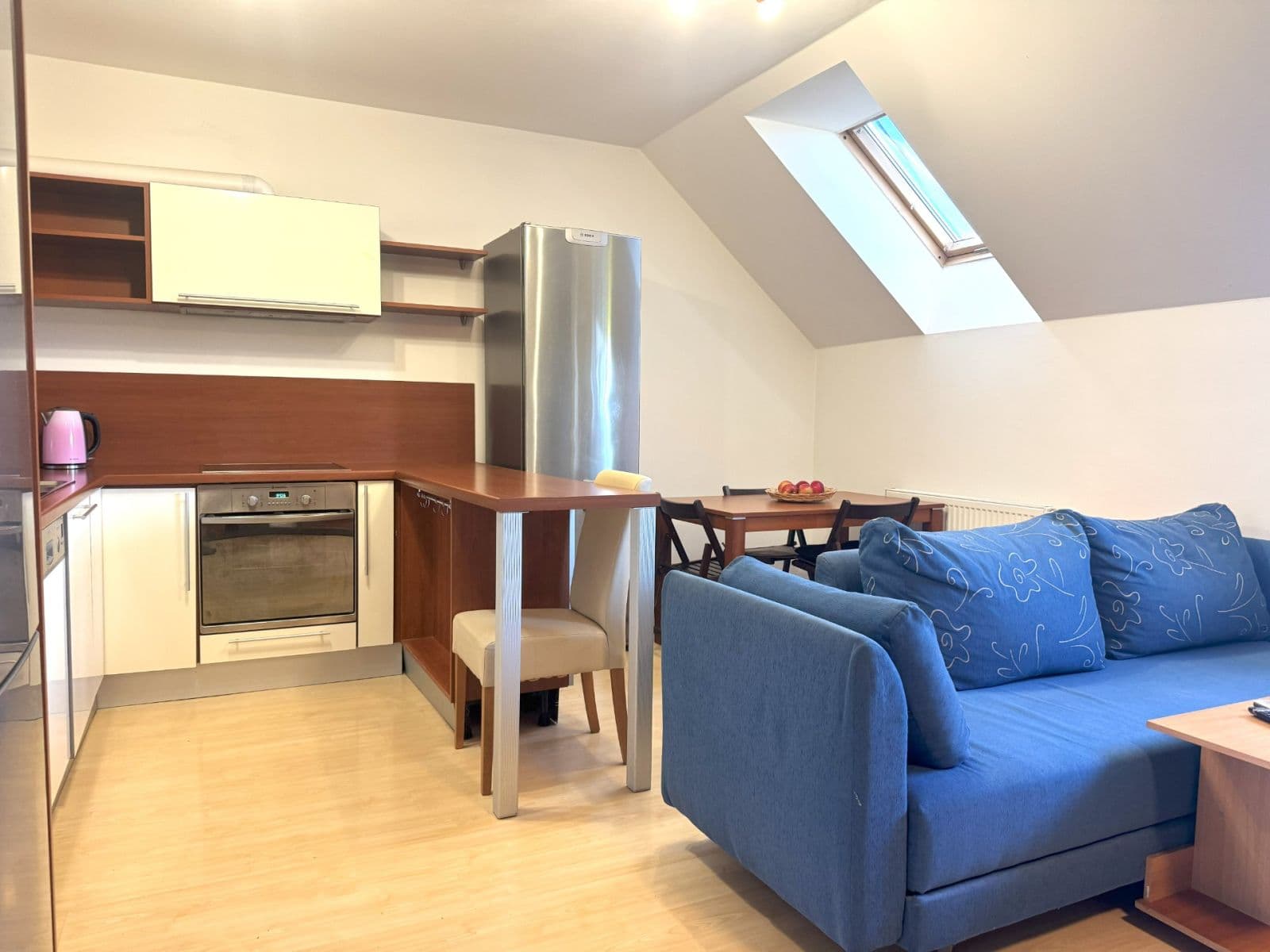 3 bedroom with open-plan kitchen flat for sale, 100 m², Hrnčířská, Jesenice, Středočeský Region 3 bedroom with open-plan kitchen flat for sale, 100 m², Hrnčířská, Jesenice, Středočeský Region