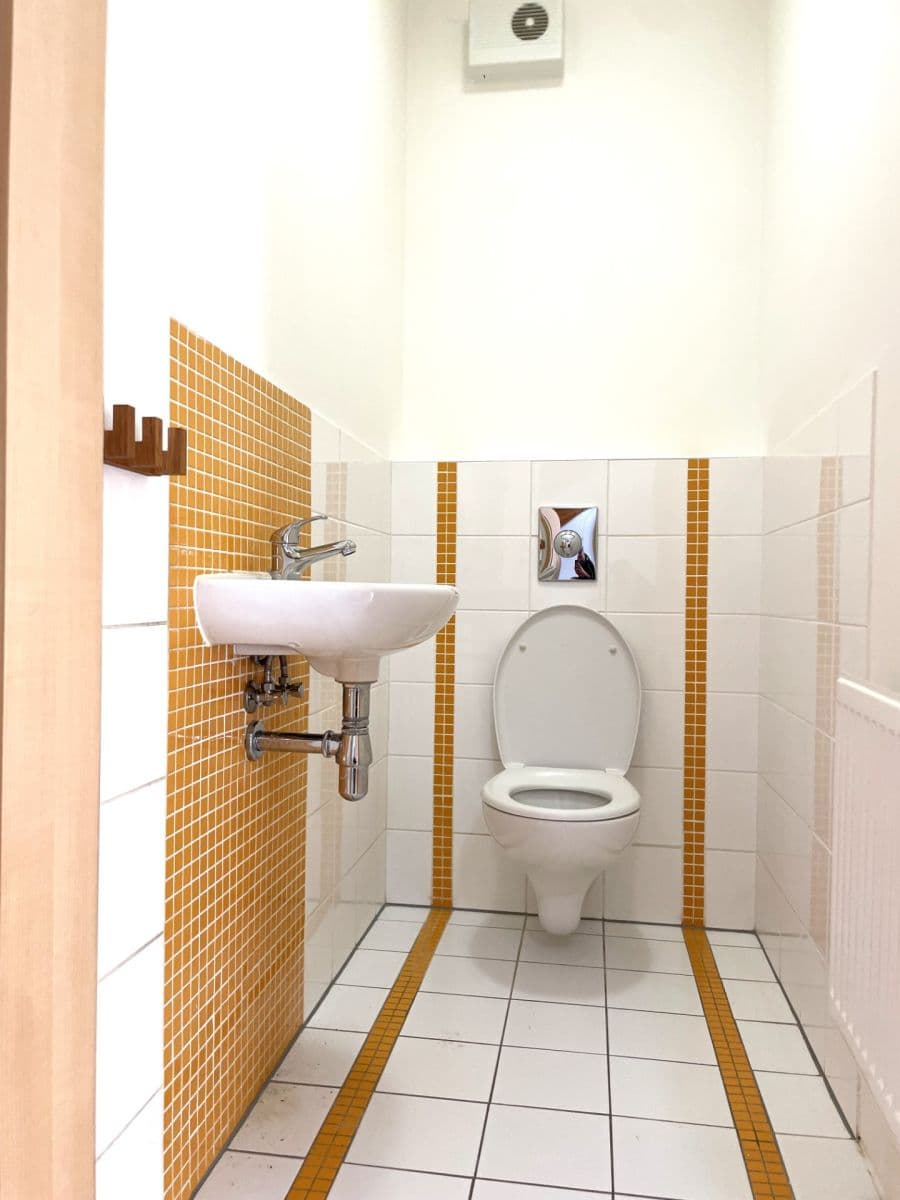 3 bedroom with open-plan kitchen flat for sale, 100 m², Hrnčířská, Jesenice, Středočeský Region 3 bedroom with open-plan kitchen flat for sale, 100 m², Hrnčířská, Jesenice, Středočeský Region