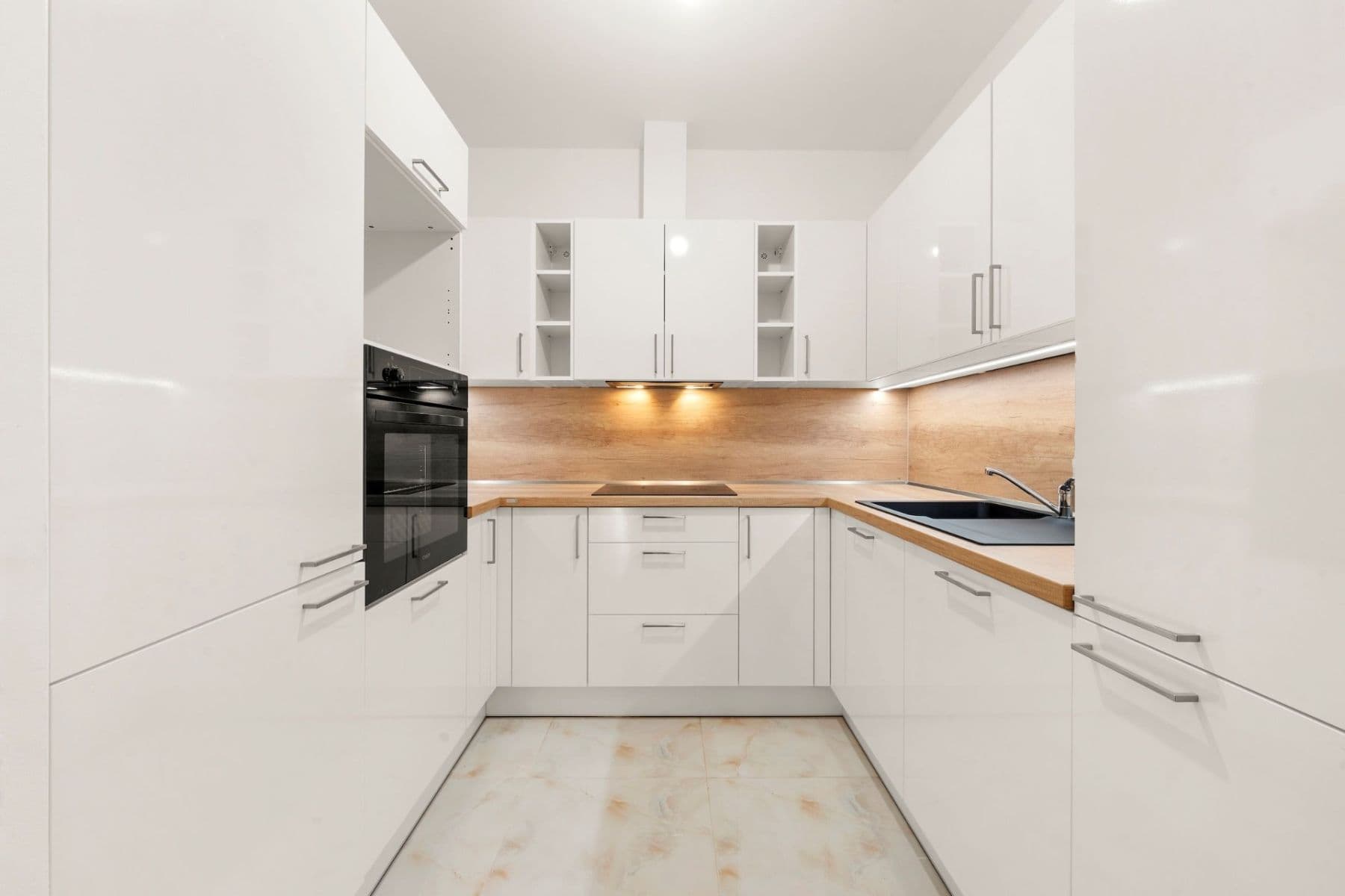 4 bedroom flat for sale, 350 m², Masarykova, Židlochovice, Jihomoravský Region 4 bedroom flat for sale, 350 m², Masarykova, Židlochovice, Jihomoravský Region