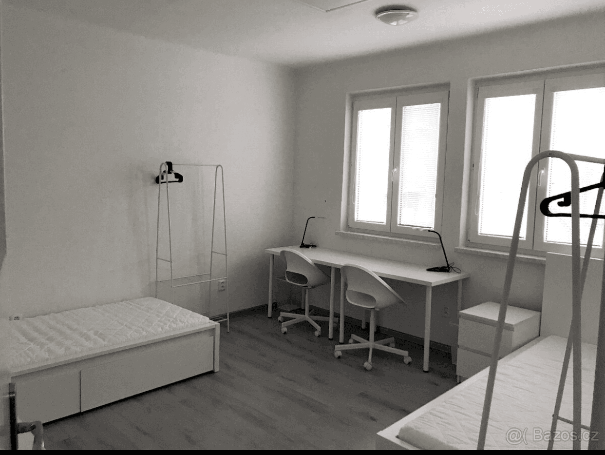 3 bedroom with open-plan kitchen flat to rent, 100 m², Na Včelíně, Zlín, Zlínský Region 3 bedroom with open-plan kitchen flat to rent, 100 m², Na Včelíně, Zlín, Zlínský Region