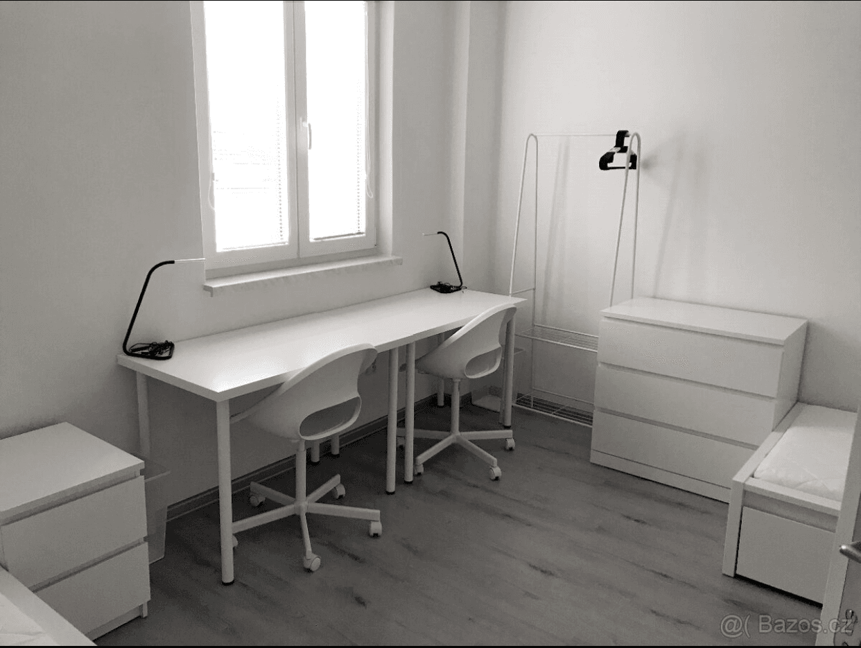 3 bedroom with open-plan kitchen flat to rent, 100 m², Na Včelíně, Zlín, Zlínský Region 3 bedroom with open-plan kitchen flat to rent, 100 m², Na Včelíně, Zlín, Zlínský Region