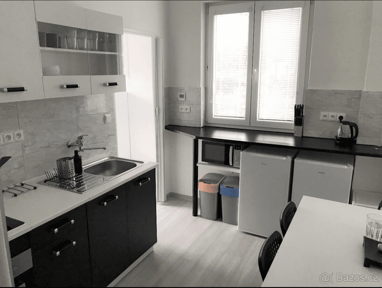 3 bedroom with open-plan kitchen flat to rent, 100 m², Na Včelíně, Zlín, Zlínský Region 3 bedroom with open-plan kitchen flat to rent, 100 m², Na Včelíně, Zlín, Zlínský Region