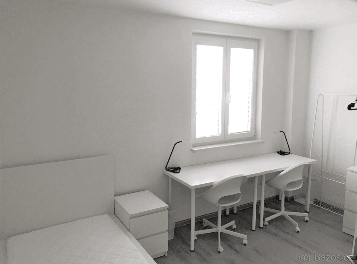 3 bedroom with open-plan kitchen flat to rent, 100 m², Na Včelíně, Zlín, Zlínský Region 3 bedroom with open-plan kitchen flat to rent, 100 m², Na Včelíně, Zlín, Zlínský Region