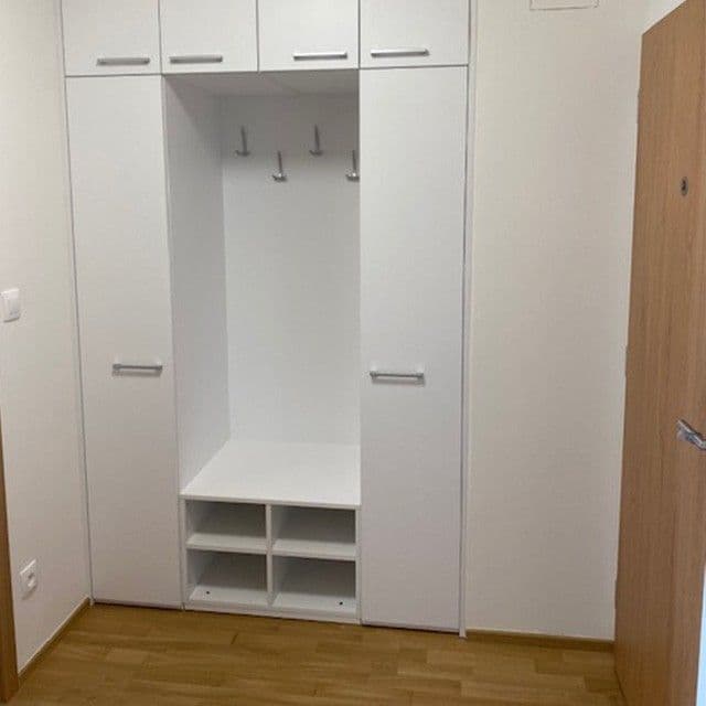 3 bedroom with open-plan kitchen flat to rent, 94 m², Nezvalova, Vestec, Středočeský Region 3 bedroom with open-plan kitchen flat to rent, 94 m², Nezvalova, Vestec, Středočeský Region