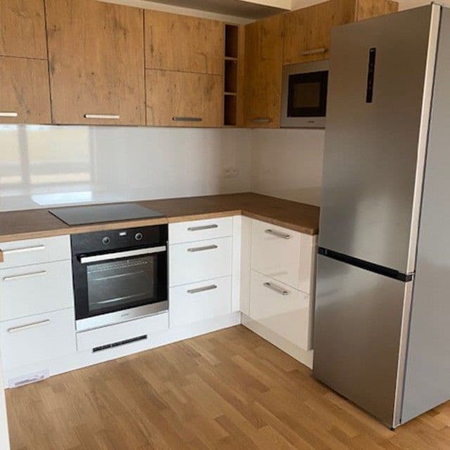 3 bedroom with open-plan kitchen flat to rent, 94 m², Nezvalova, Vestec, Středočeský Region 3 bedroom with open-plan kitchen flat to rent, 94 m², Nezvalova, Vestec, Středočeský Region