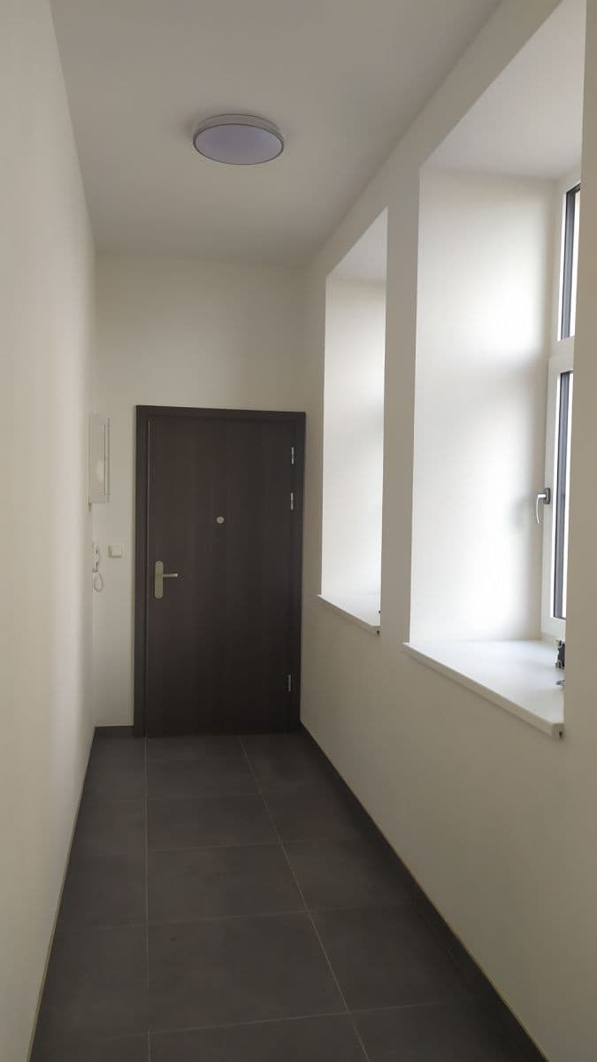 Studio flat to rent, 36 m², S. K. Neumanna, Kralupy nad Vltavou, Středočeský Region Studio flat to rent, 36 m², S. K. Neumanna, Kralupy nad Vltavou, Středočeský Region