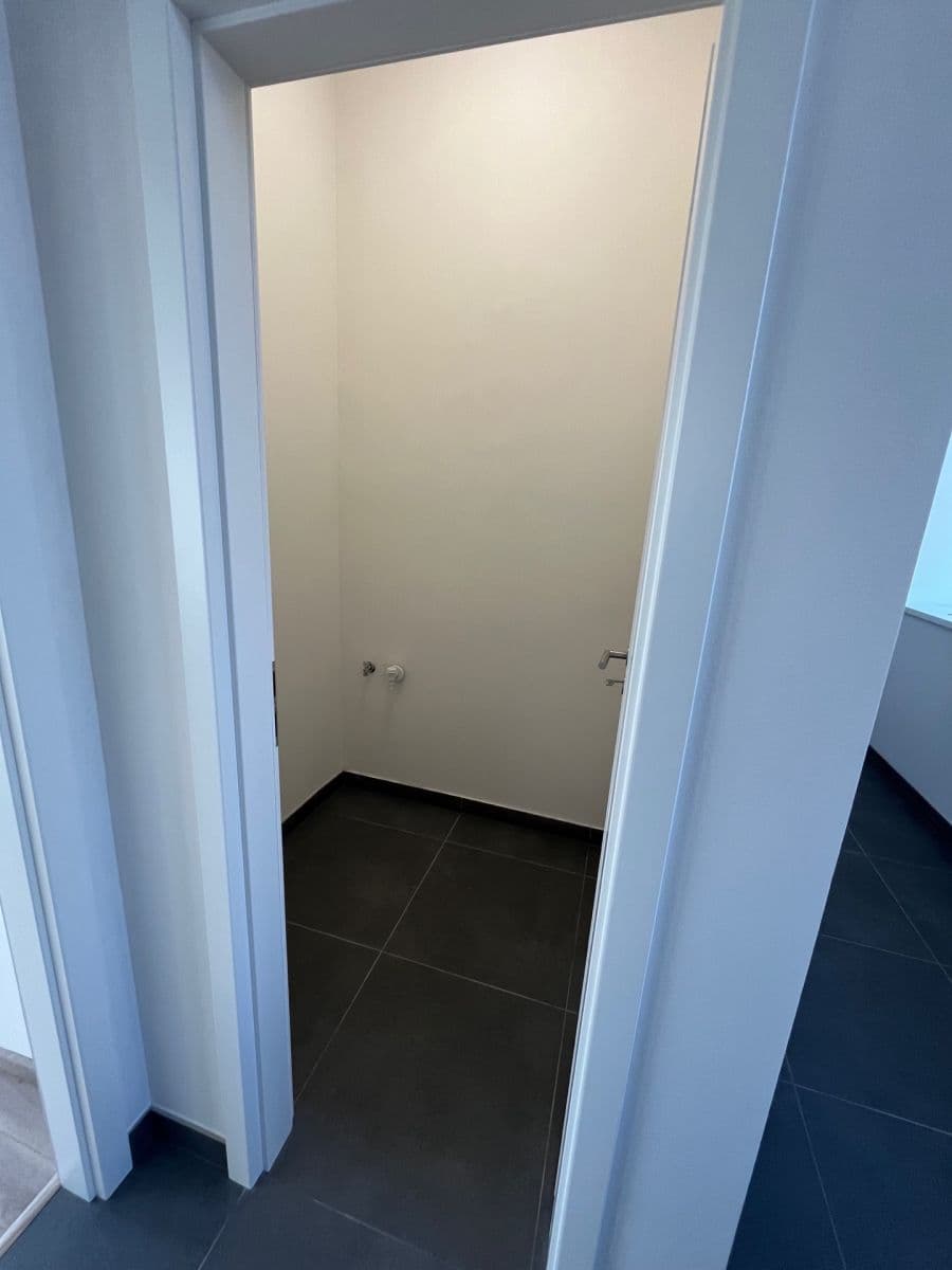 Studio flat to rent, 36 m², S. K. Neumanna, Kralupy nad Vltavou, Středočeský Region Studio flat to rent, 36 m², S. K. Neumanna, Kralupy nad Vltavou, Středočeský Region