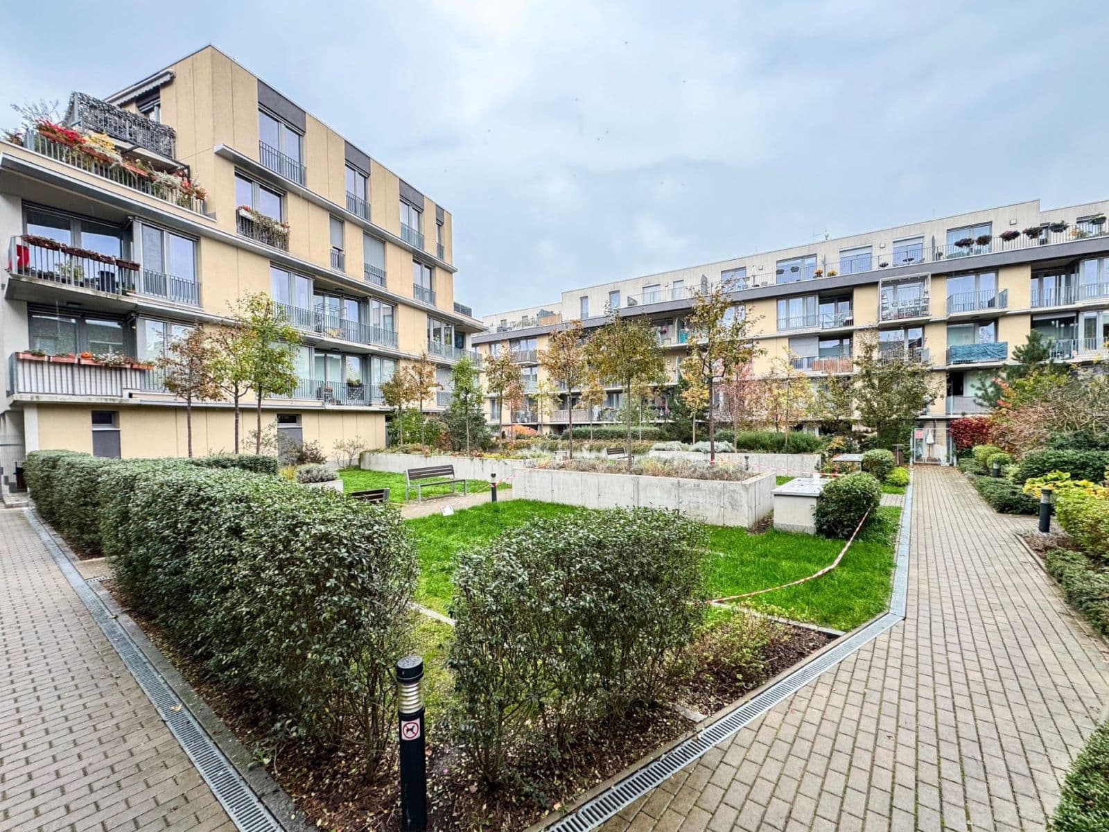 1 bedroom with open-plan kitchen flat to rent, 54 m², Olgy Havlové, Prague, Prague 1 bedroom with open-plan kitchen flat to rent, 54 m², Olgy Havlové, Prague, Prague