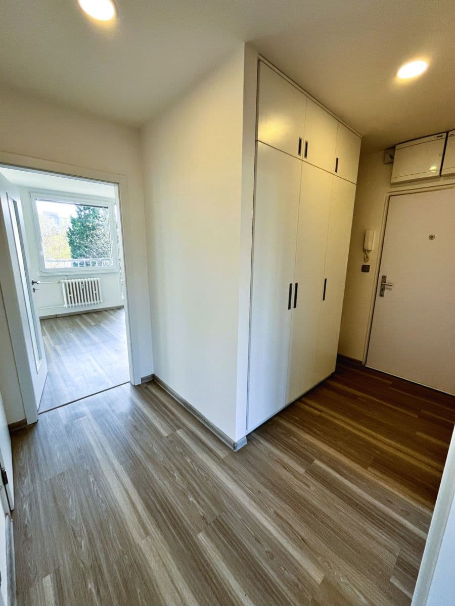 2 bedroom with open-plan kitchen flat for sale, 55 m², Rumburská, Prague, Prague 2 bedroom with open-plan kitchen flat for sale, 55 m², Rumburská, Prague, Prague