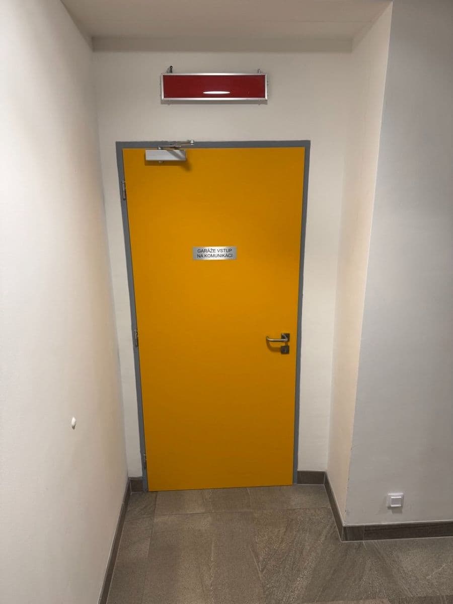 garage to rent, 12 m², Lučištníků, Prague, Prague garage to rent, 12 m², Lučištníků, Prague, Prague