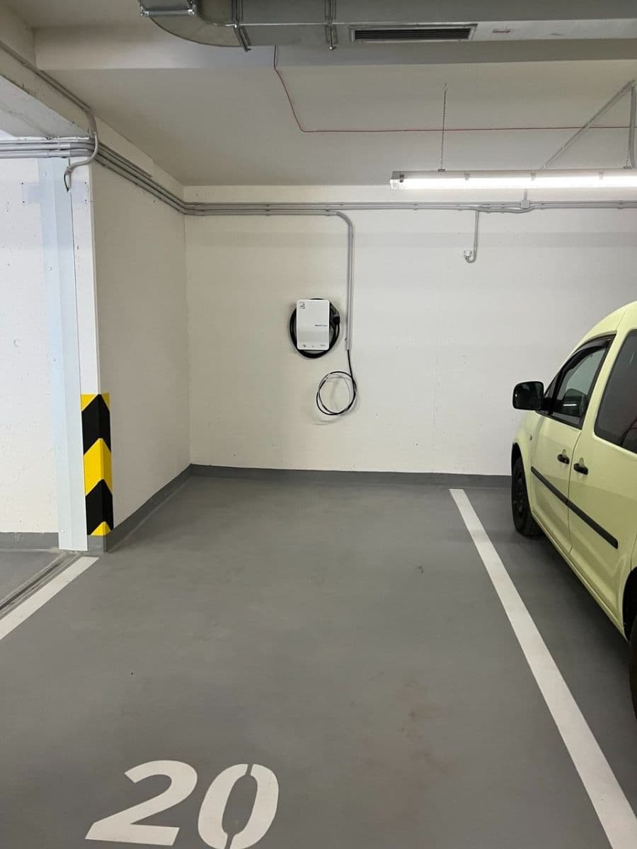 garage to rent, 12 m², Lučištníků, Prague, Prague garage to rent, 12 m², Lučištníků, Prague, Prague