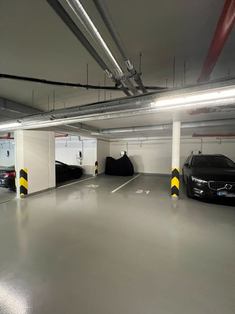 garage to rent, 12 m², Lučištníků, Prague, Prague garage to rent, 12 m², Lučištníků, Prague, Prague