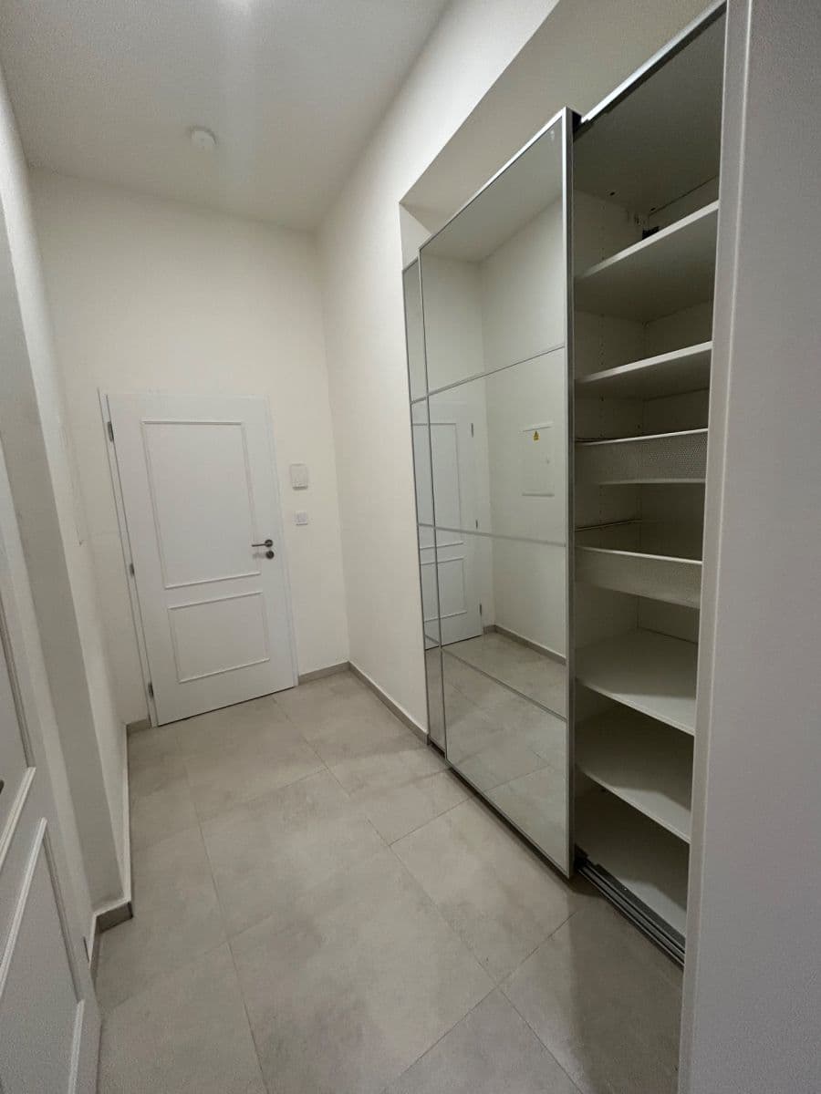 Studio flat to rent, 26 m², Stárkova, Prague, Prague Studio flat to rent, 26 m², Stárkova, Prague, Prague