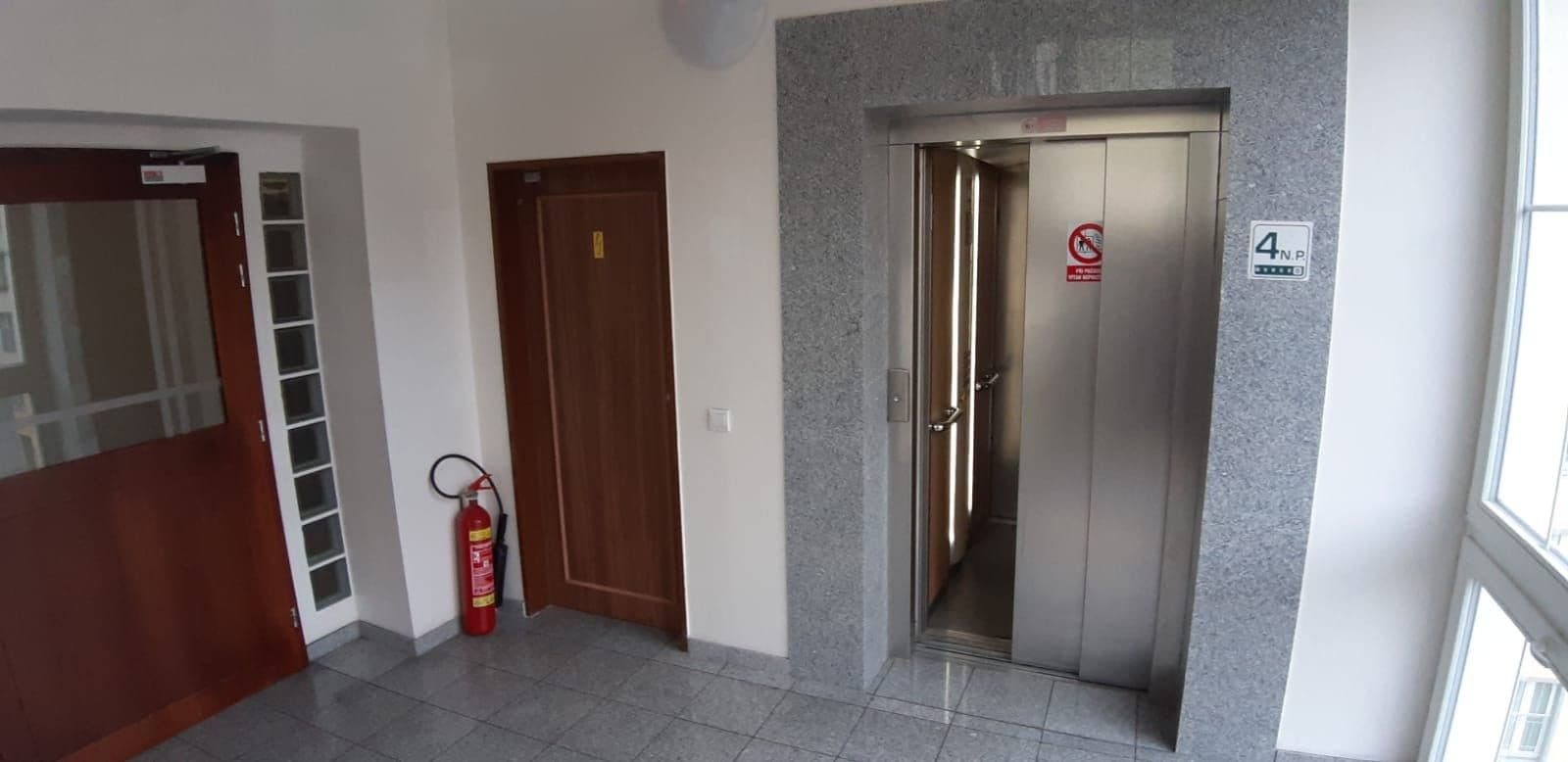 Studio flat for sale, 44 m², Jateční, Karlovy Vary, Karlovarský Region Studio flat for sale, 44 m², Jateční, Karlovy Vary, Karlovarský Region