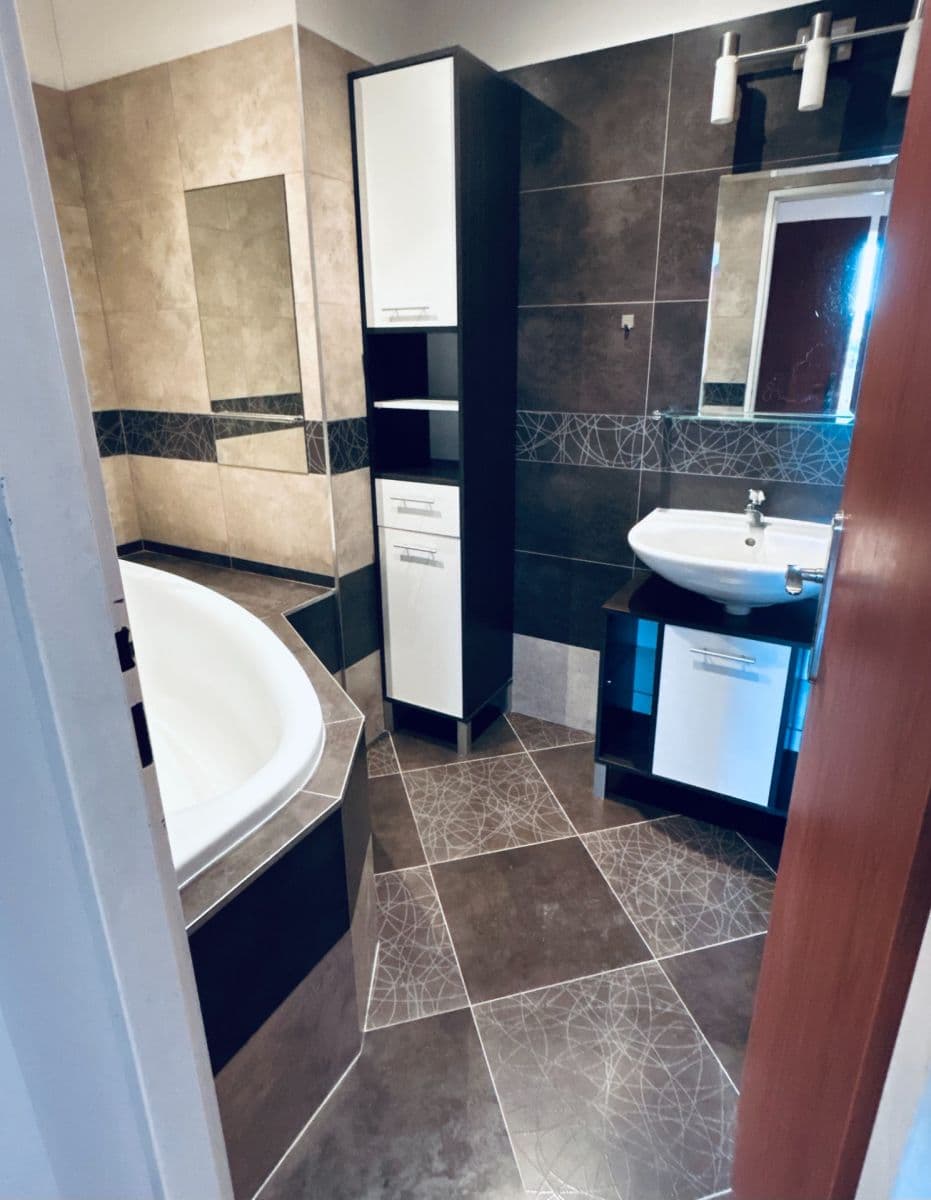 3 bedroom flat for sale, 67 m², K Lipám, Prague, Prague 3 bedroom flat for sale, 67 m², K Lipám, Prague, Prague