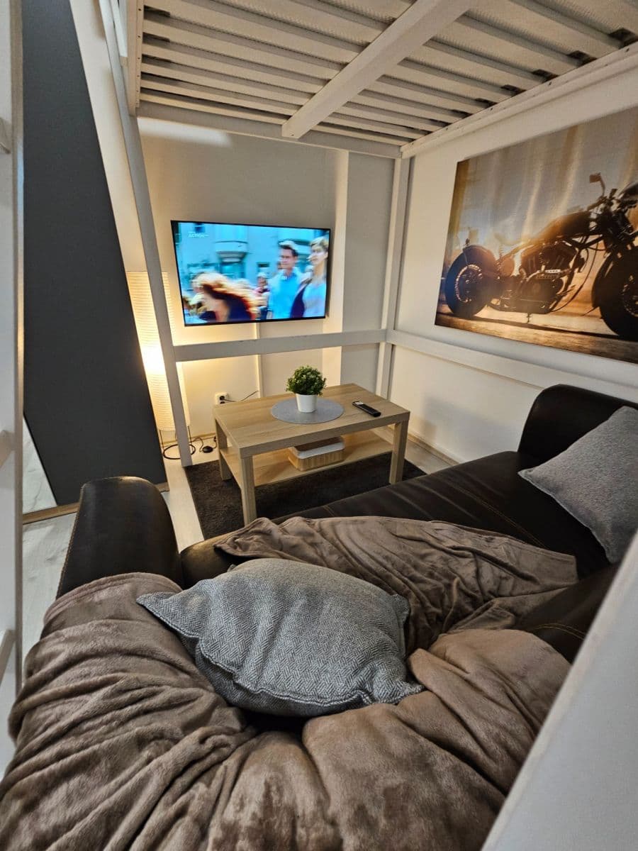 Studio flat to rent, 24 m², Vrapická, Kladno, Středočeský Region Studio flat to rent, 24 m², Vrapická, Kladno, Středočeský Region