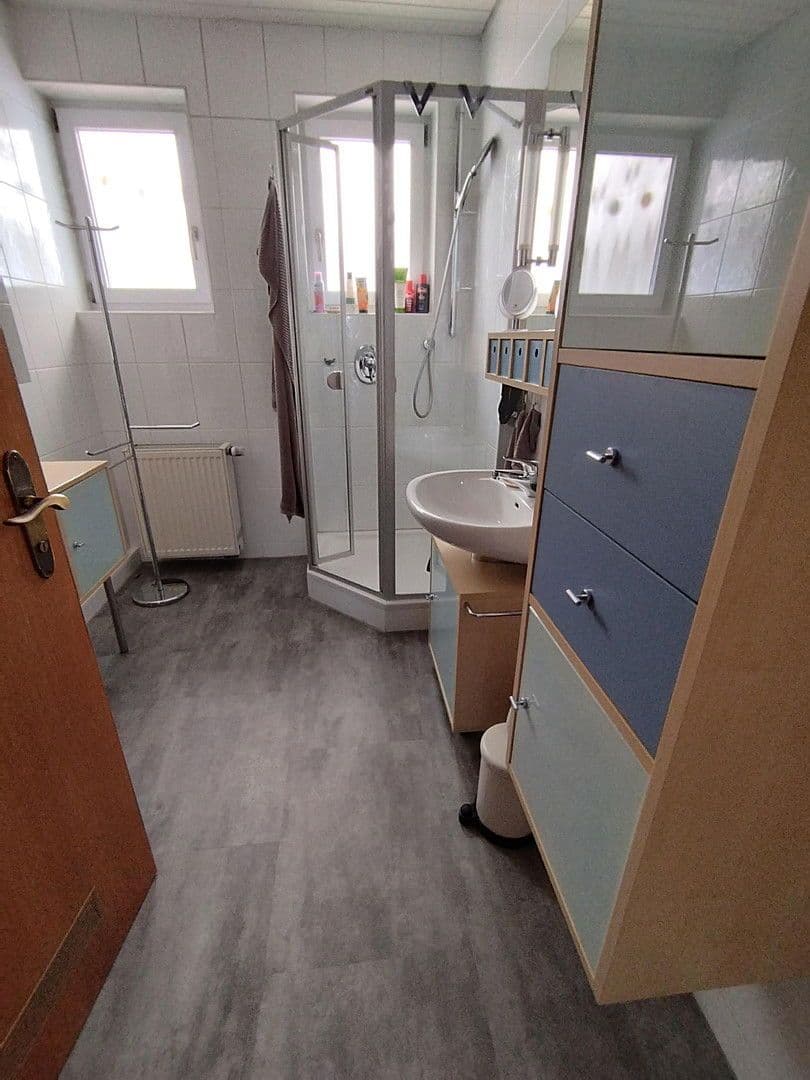 2 bedroom with open-plan kitchen flat to rent, 100 m², Plochingen, Baden-Württemberg 2 bedroom with open-plan kitchen flat to rent, 100 m², Plochingen, Baden-Württemberg