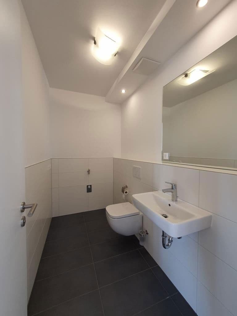 2 bedroom with open-plan kitchen flat to rent, 132 m², Griesheim, Hesse 2 bedroom with open-plan kitchen flat to rent, 132 m², Griesheim, Hesse