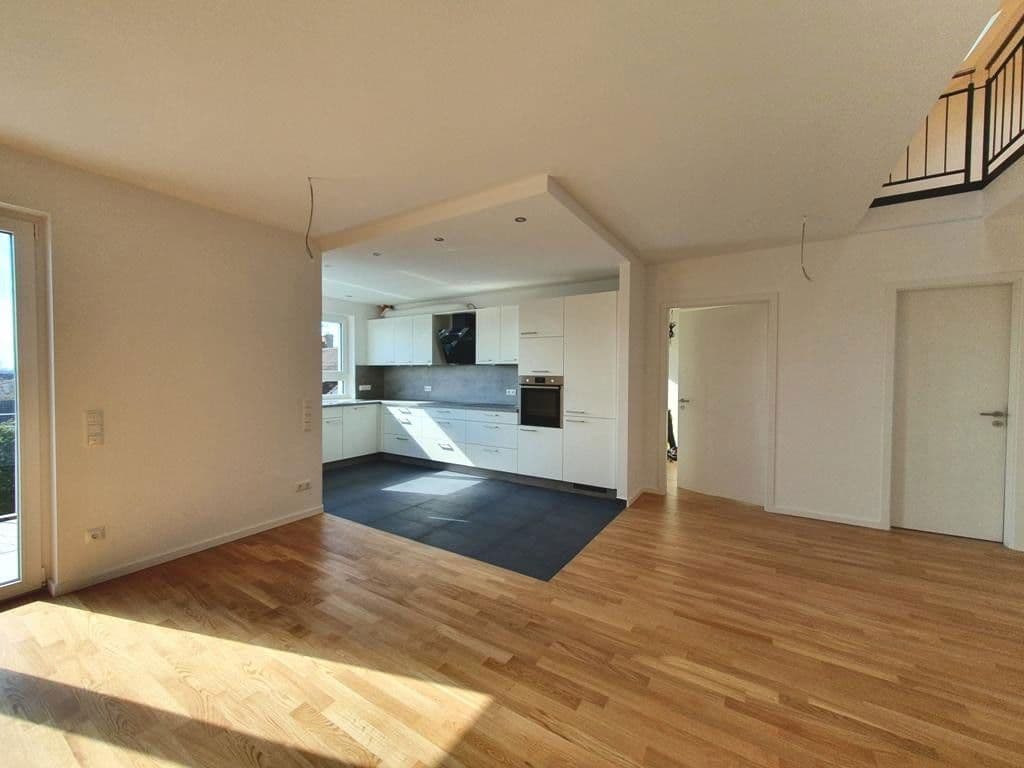 2 bedroom with open-plan kitchen flat to rent, 132 m², Griesheim, Hesse 2 bedroom with open-plan kitchen flat to rent, 132 m², Griesheim, Hesse