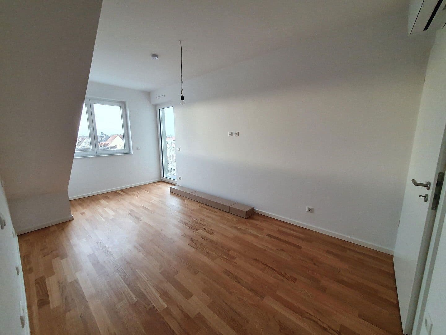 2 bedroom with open-plan kitchen flat to rent, 132 m², Griesheim, Hesse 2 bedroom with open-plan kitchen flat to rent, 132 m², Griesheim, Hesse