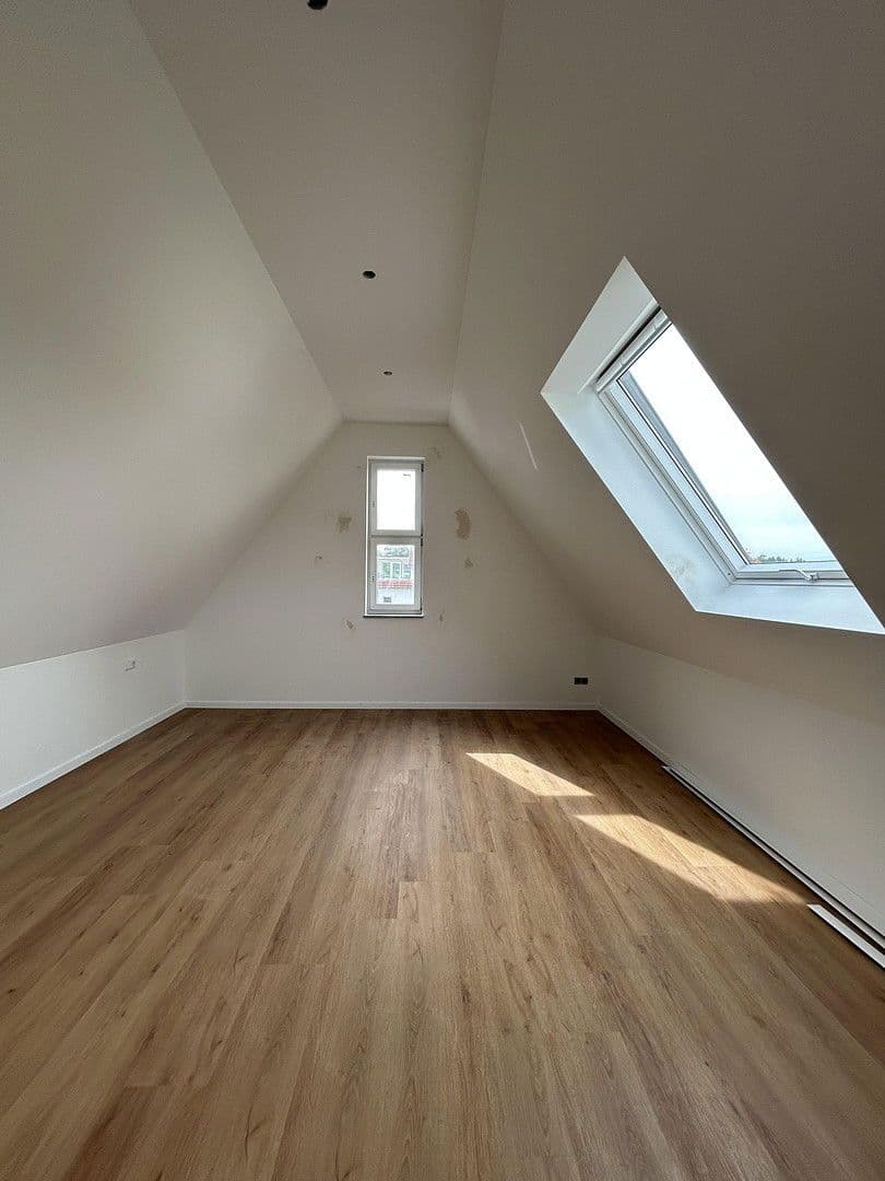 3 bedroom with open-plan kitchen flat to rent, 128 m², Fronbergstraße 4, Kirchheim am Neckar, Baden-Württemberg 3 bedroom with open-plan kitchen flat to rent, 128 m², Fronbergstraße 4, Kirchheim am Neckar, Baden-Württemberg