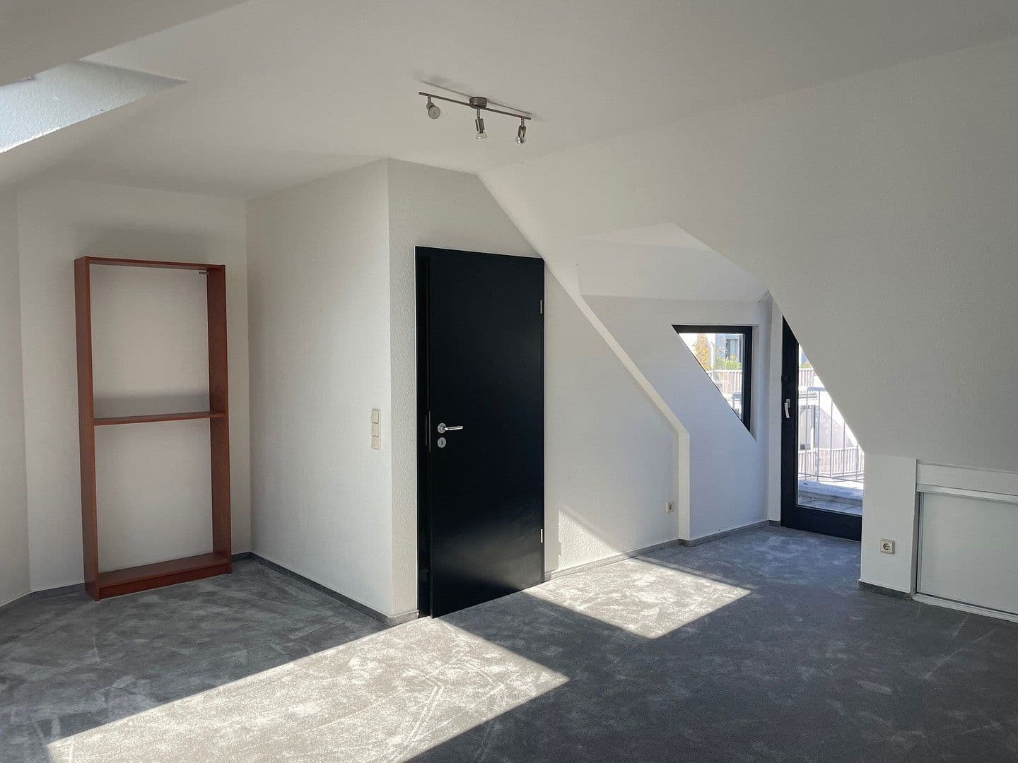 2 bedroom with open-plan kitchen flat to rent, 102 m², Bonn, North Rhine-Westphalia 2 bedroom with open-plan kitchen flat to rent, 102 m², Bonn, North Rhine-Westphalia