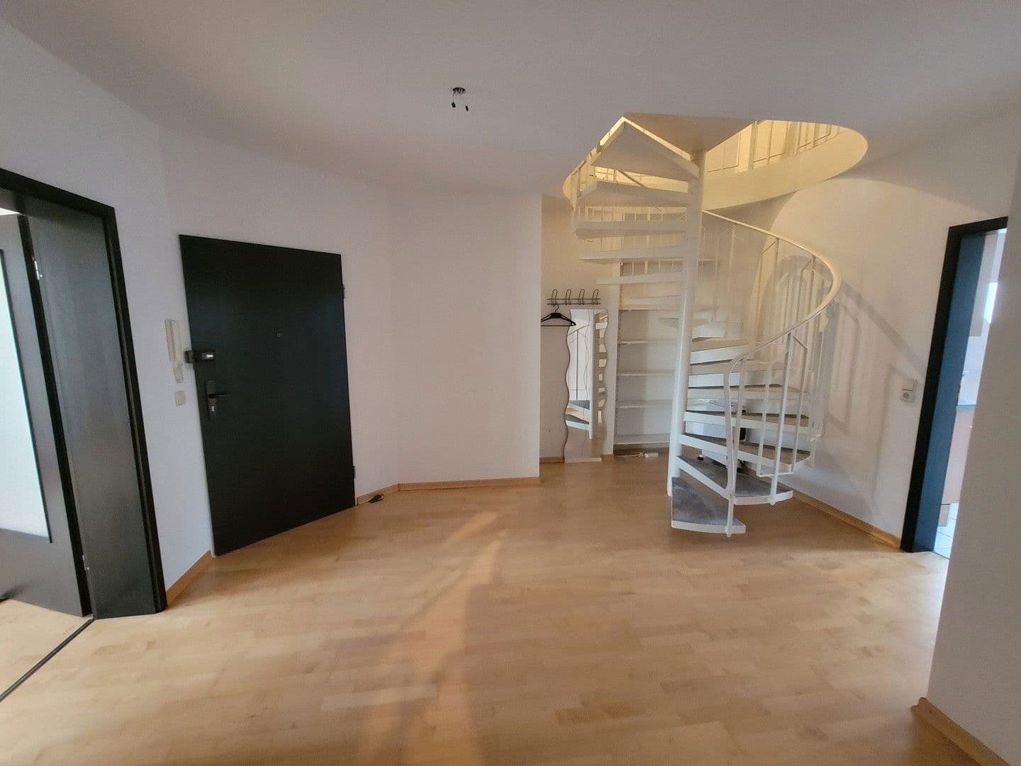 2 bedroom with open-plan kitchen flat to rent, 102 m², Bonn, North Rhine-Westphalia 2 bedroom with open-plan kitchen flat to rent, 102 m², Bonn, North Rhine-Westphalia