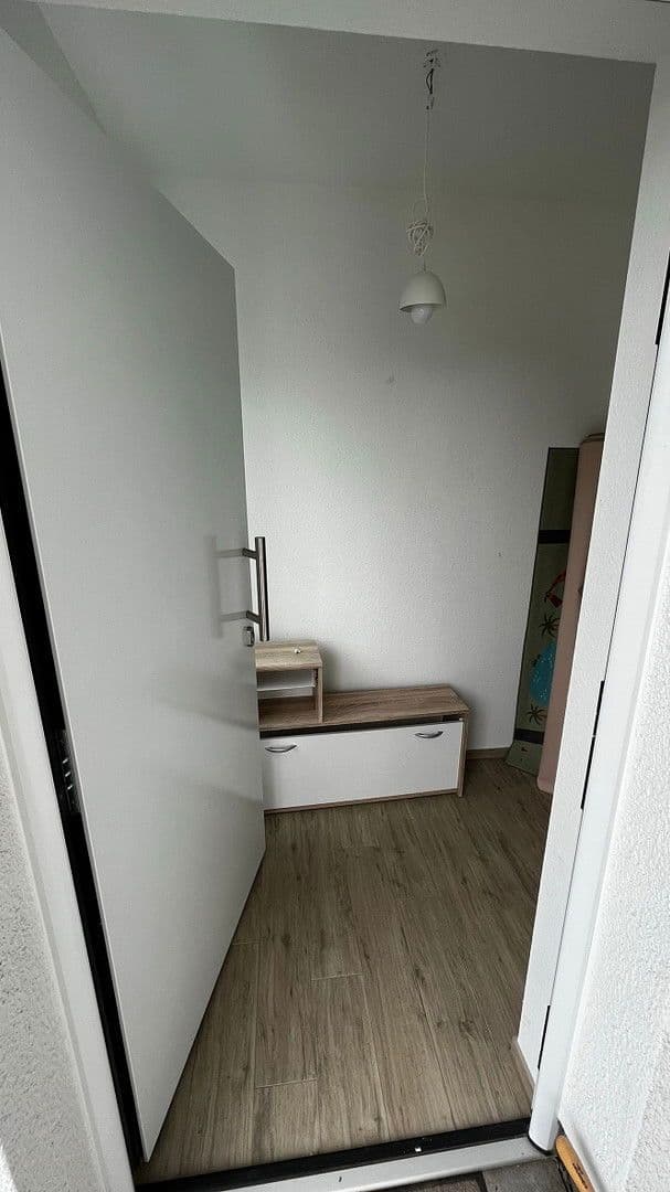 2 bedroom with open-plan kitchen flat to rent, 99 m², Bad Rappenau, Baden-Württemberg 2 bedroom with open-plan kitchen flat to rent, 99 m², Bad Rappenau, Baden-Württemberg